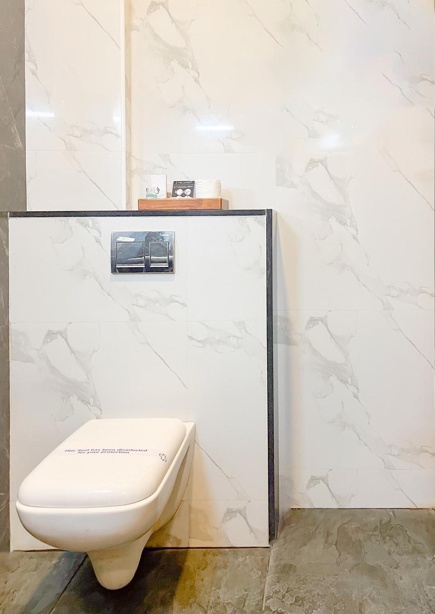 ホテル Shree Residency イーロードゥ エクステリア 写真